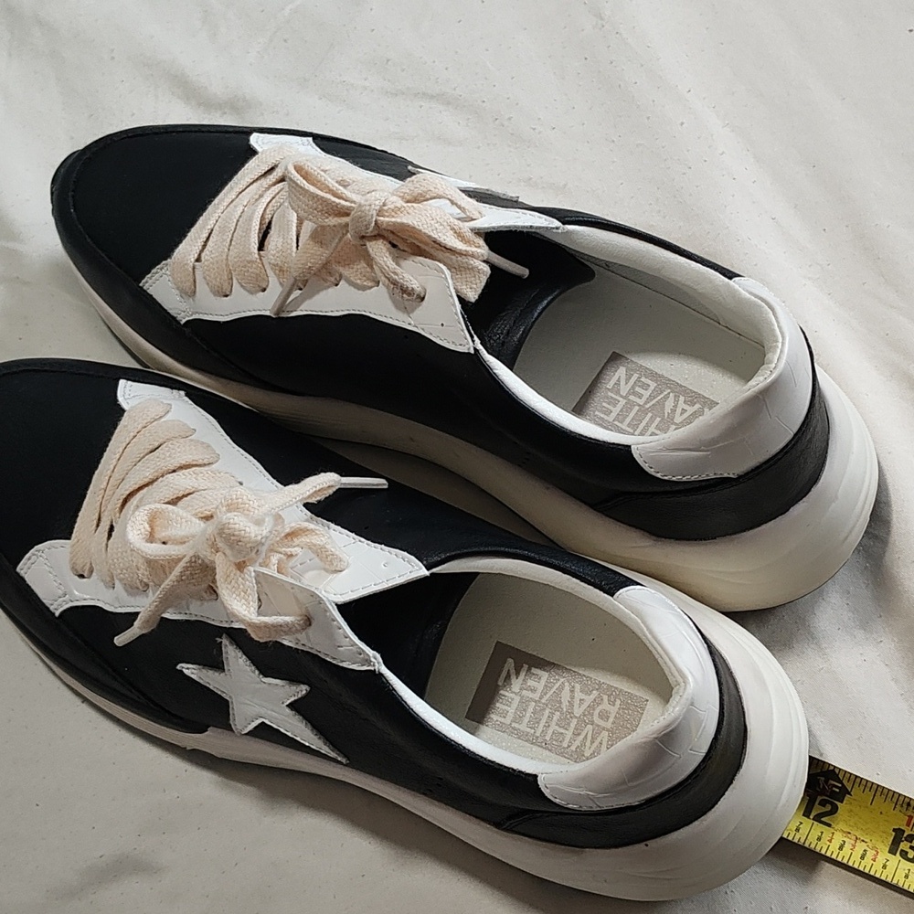 Stylish Black and White Women's Sneakers - Picture 9 of 14